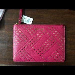 BRAND NEW Michael Kors Jet Set Travel XL Clutch